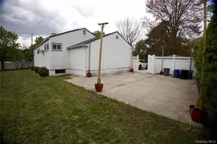 3 Rollin Ln, Brentwood, NY 11717 - Photo 12