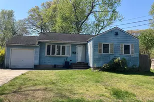 6 Wicks Rd, East Northport, NY 11731 - Photo 2