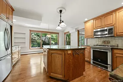 21 Northwood Circle, Huntington, NY 11743 - Photo 16