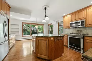 21 Northwood Cir, Huntington, NY 11743 - Photo 16
