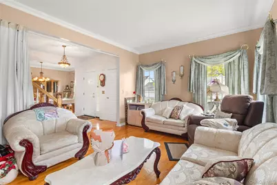 86 Summerfield Drive, Holtsville, NY 11742 - Photo 4
