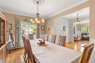 86 Summerfield Dr, Holtsville, NY 11742 - Photo 6