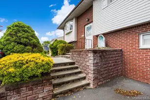 42 Pebble Ln, Deer Park, NY 11729 - Photo 4