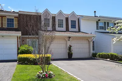 52 Holiday Drive #52, Woodbury, NY 11797 - Photo 4