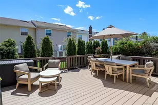 52 Holiday Dr, Woodbury, NY 11797 - Photo 34