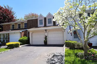 52 Holiday Drive #52, Woodbury, NY 11797 - Photo 2