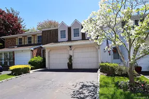 52 Holiday Dr, Woodbury, NY 11797 - Photo 2