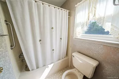 121 Kohr Road, Kings Park, NY 11754 - Photo 26