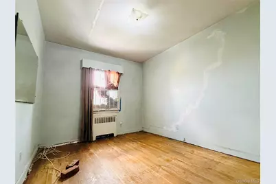 2938 Bouck Avenue, Bronx, NY 10469 - Photo 8