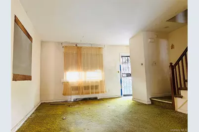 2938 Bouck Avenue, Bronx, NY 10469 - Photo 4