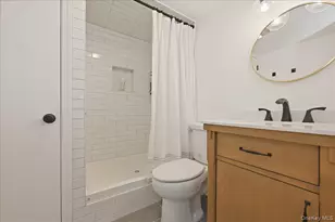648 Dogwood Ave, Franklin Square, NY 11010 - Photo 18