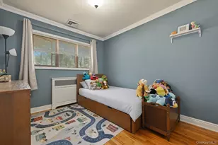 648 Dogwood Ave, Franklin Square, NY 11010 - Photo 14