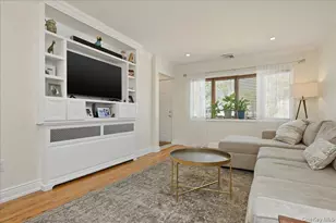 648 Dogwood Ave, Franklin Square, NY 11010 - Photo 4