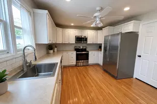 7 Bay St, Center Moriches, NY 11934 - Photo 4