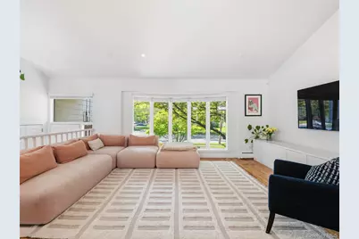 50 Roger Drive, Port Washington, NY 11050 - Photo 4