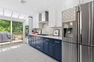 50 Roger Dr, Port Washington, NY 11050 - Photo 10