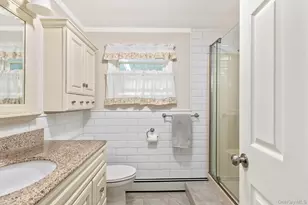 1407 Middle Rd, Calverton, NY 11933 - Photo 18
