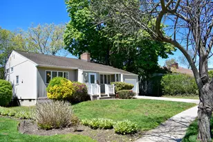 10 Tacoma Ln, Syosset, NY 11791 - Photo 30