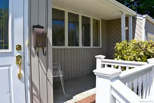 10 Tacoma Ln, Syosset, NY 11791 - Photo 32