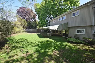 10 Tacoma Ln, Syosset, NY 11791 - Photo 4