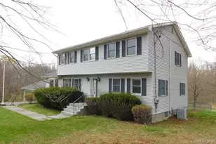 83 Hunt Rd, Wallkill, NY 12589 - Photo 2