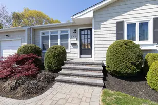 149 Barton Ln, Bayport, NY 11705 - Photo 6