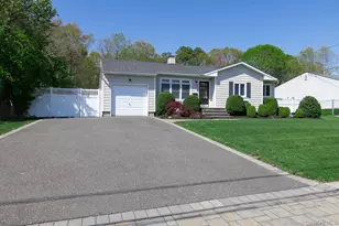 149 Barton Ln, Bayport, NY 11705 - Photo 4