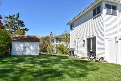 2800 Genessee Street, North Bellmore, NY 11710 - Photo 6