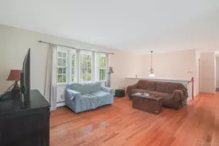82 Roosevelt Rd, Hyde Park, NY 12538 - Photo 6