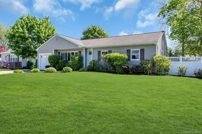 481 Bayport Avenue, Bayport, NY 11705 - Photo 1