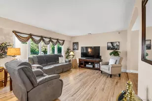481 Bayport Ave, Bayport, NY 11705 - Photo 4