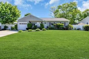481 Bayport Ave, Bayport, NY 11705 - Photo 2
