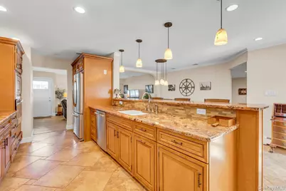 481 Bayport Avenue, Bayport, NY 11705 - Photo 12