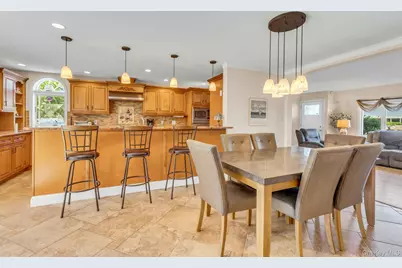 481 Bayport Avenue, Bayport, NY 11705 - Photo 10