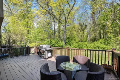25 Windsor Gate Drive, North Hills, NY 11040 - Photo 40