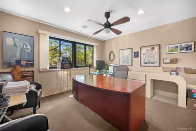 25 Windsor Gate Drive, North Hills, NY 11040 - Photo 22