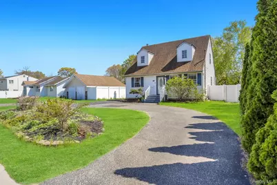 108A Union Avenue, Ronkonkoma, NY 11779 - Photo 2