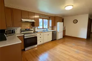 51 Horseshoe Dr, Hyde Park, NY 12538 - Photo 4