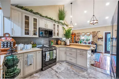 25 Snyder Street, Patchogue, NY 11772 - Photo 8