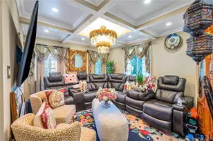 25 Snyder St, Patchogue, NY 11772 - Photo 14