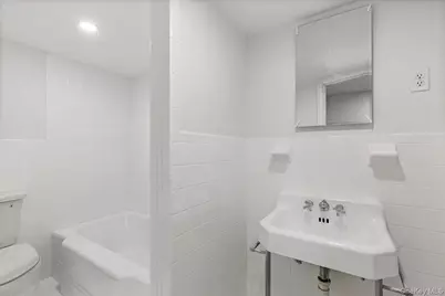 23 Lakeview Road, New Rochelle, NY 10804 - Photo 24