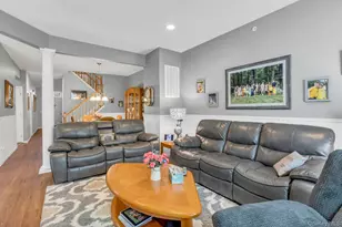 13 Cranberry Cir, Medford, NY 11763 - Photo 10