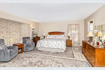 7 Lake Lane, Lake Grove, NY 11755 - Photo 14