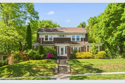 19 Bon Air Avenue, New Rochelle, NY 10804 - Photo 1