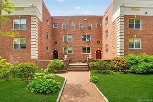 15 Sunnybrook Rd, Bronxville, NY 10708 - Photo 2