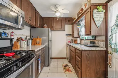280 Division Avenue, Massapequa, NY 11758 - Photo 16