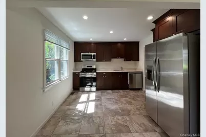 35 Dunes Lane #First Floor, Port Washington, NY 11050 - Photo 4