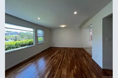 35 Dunes Lane #First Floor, Port Washington, NY 11050 - Photo 2
