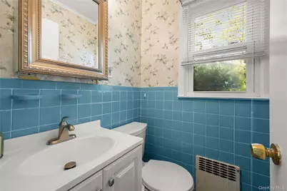 15 Oxbow Road, Patchogue, NY 11772 - Photo 26