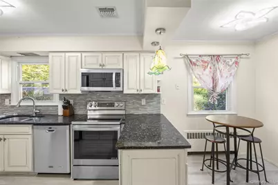 15 Oxbow Road, Patchogue, NY 11772 - Photo 24